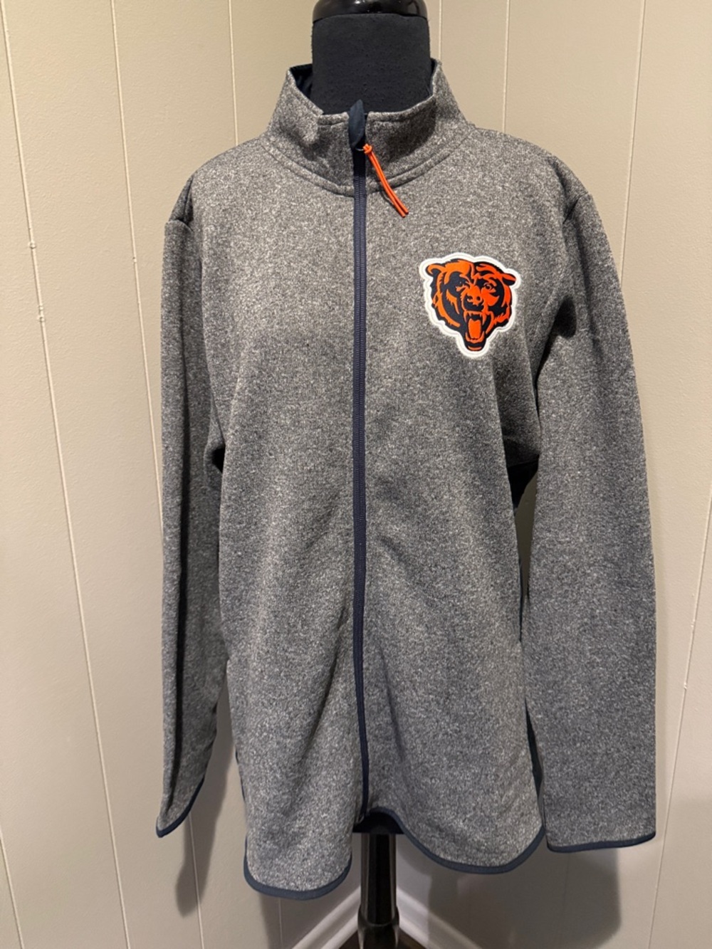 B39 Chicago Bears NFL Team Apparel Gray and Navy Women's Fleece Jacket